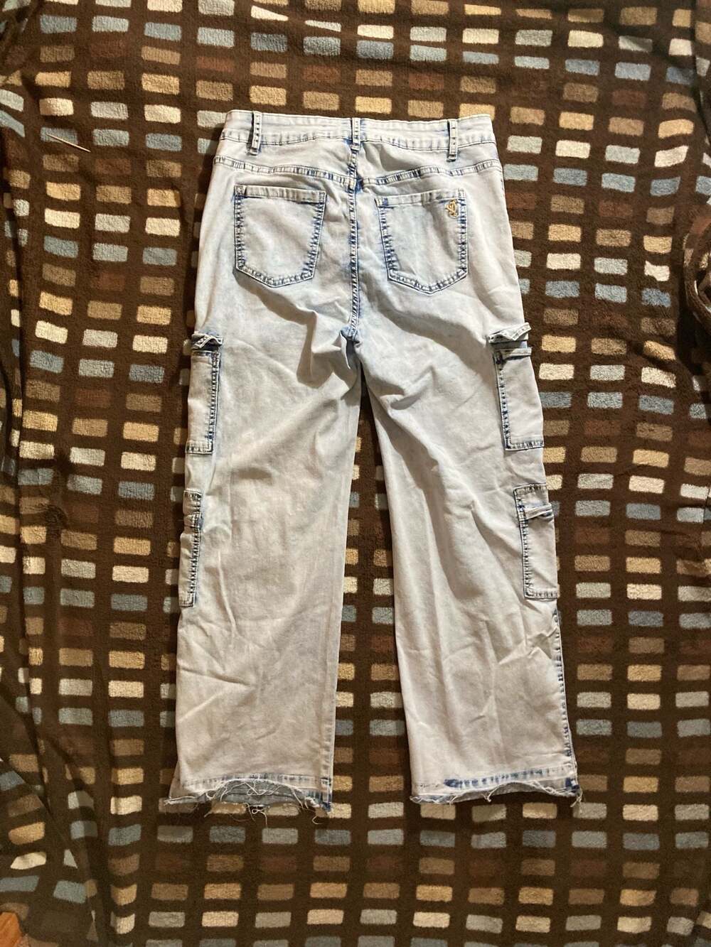 V.I.P. Jeans High Waisted Acid Wash Multi-Pocket Cargo Wide Leg Jeans - Picture 13 of 13